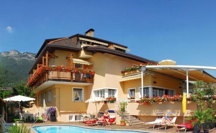 Pension Aurora Апиано сула Страда дел Вино Екстериор снимка
